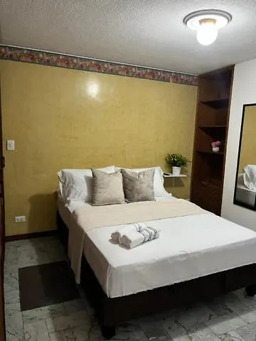 Habitacion Bano Privado Y Parqueadero Sur Cali公寓 民宿