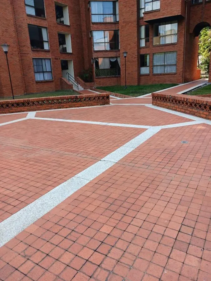 Habitacion Bano Privado Y Parqueadero Sur Cali公寓